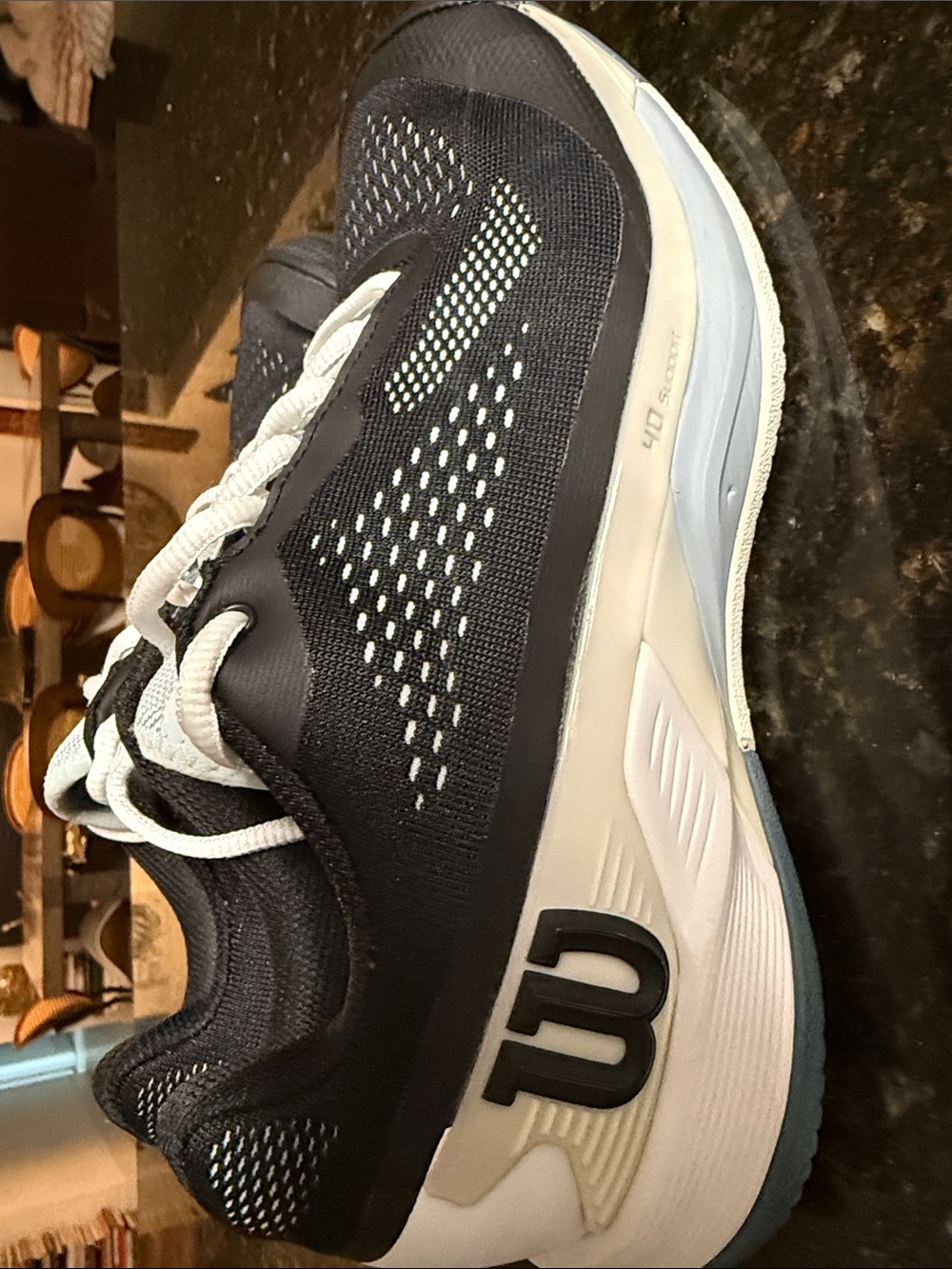 Tennis shoes women’s Wilson Black and White Athletic Tennis Shoe size 8